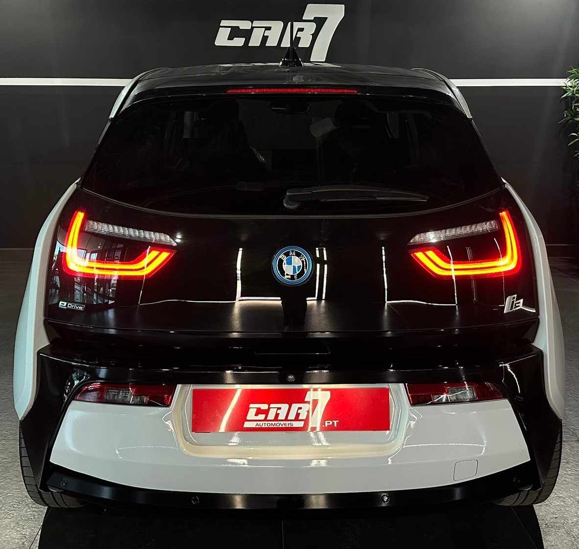 bmw-i3-2017-eletrico-500cc