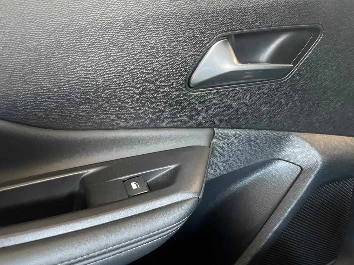 peugeot-308-sw-2023-gasolina-1199cc