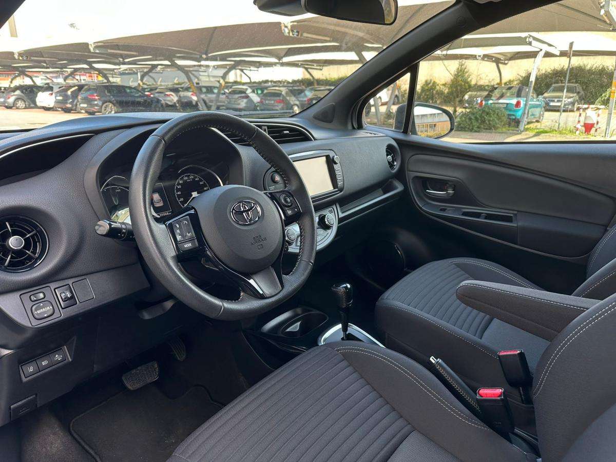toyota-yaris-2018-hibrido-a-gasolina-1497cc