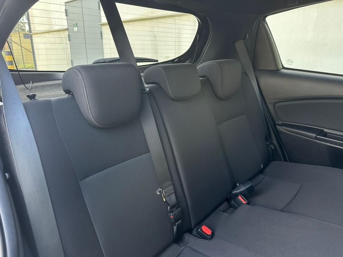 toyota-yaris-2018-hibrido-a-gasolina-1497cc