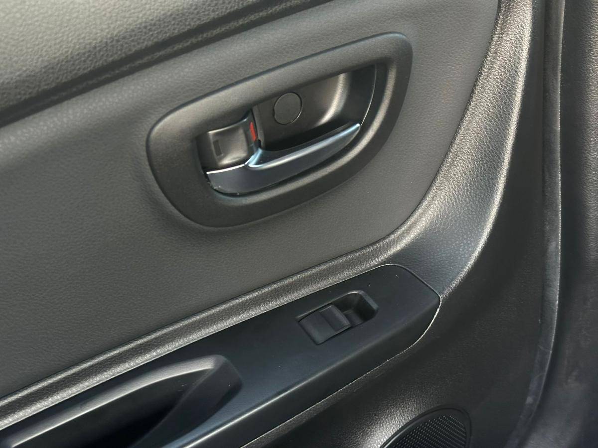 toyota-yaris-2018-hibrido-a-gasolina-1497cc