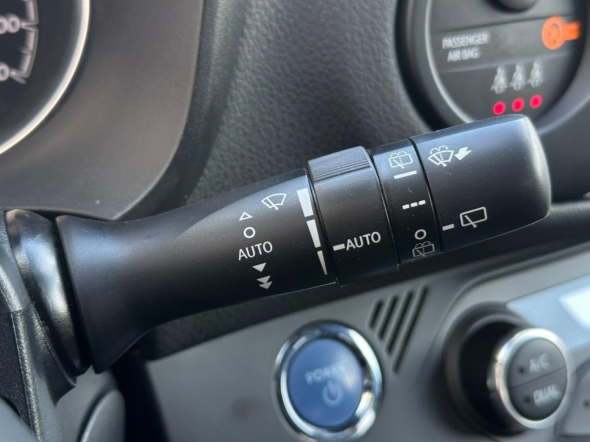toyota-yaris-2018-hibrido-a-gasolina-1497cc