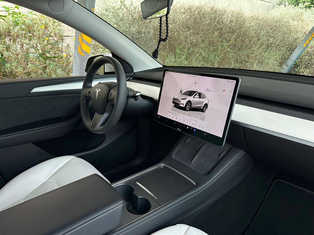 tesla-model-y-2023-eletrico-500cc