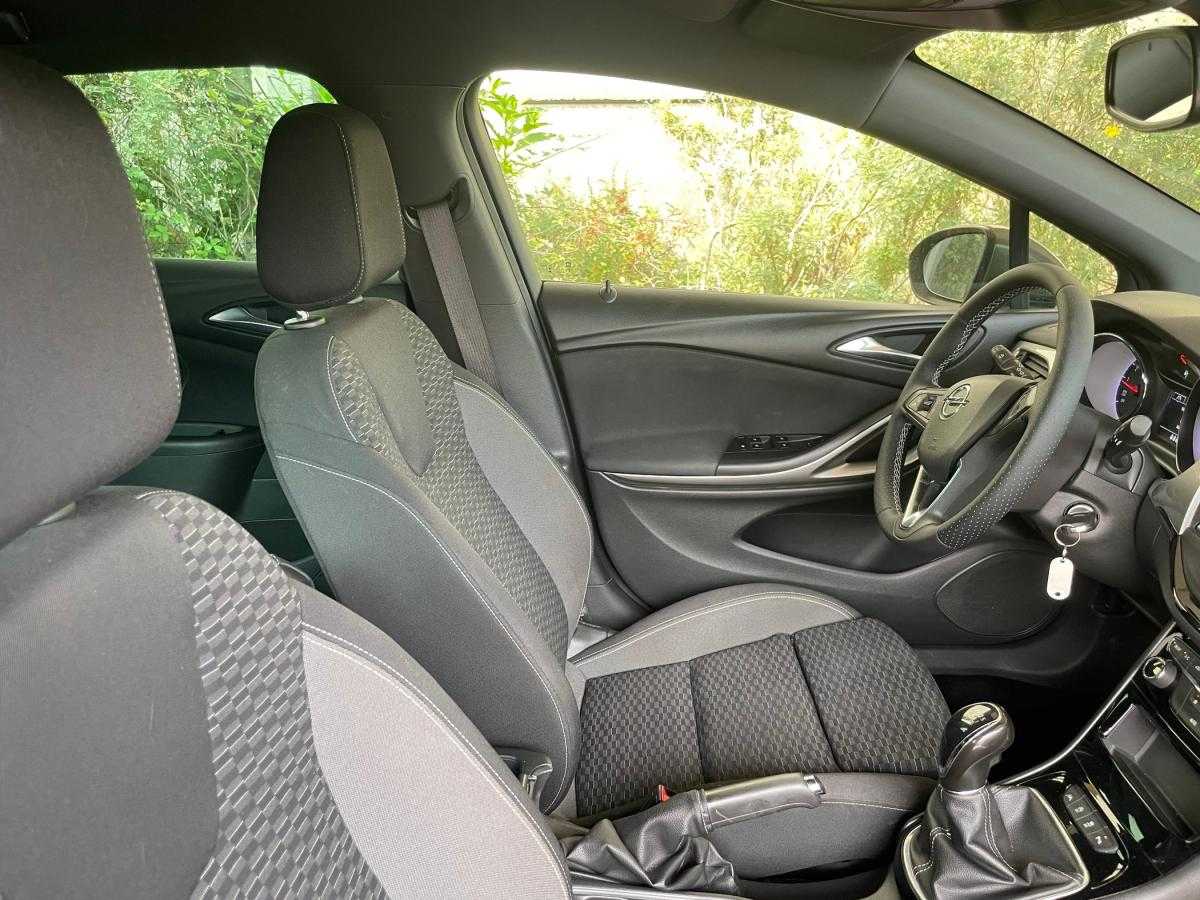 opel-astra-sport-tourer-2019-gasolina-1199cc