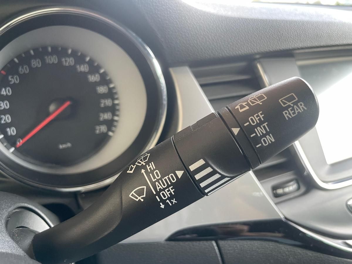 opel-astra-sport-tourer-2019-gasolina-1199cc