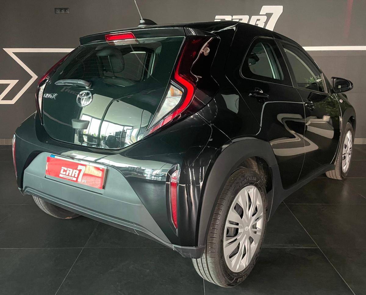 toyota-aygo-x-2023-gasolina-998cc
