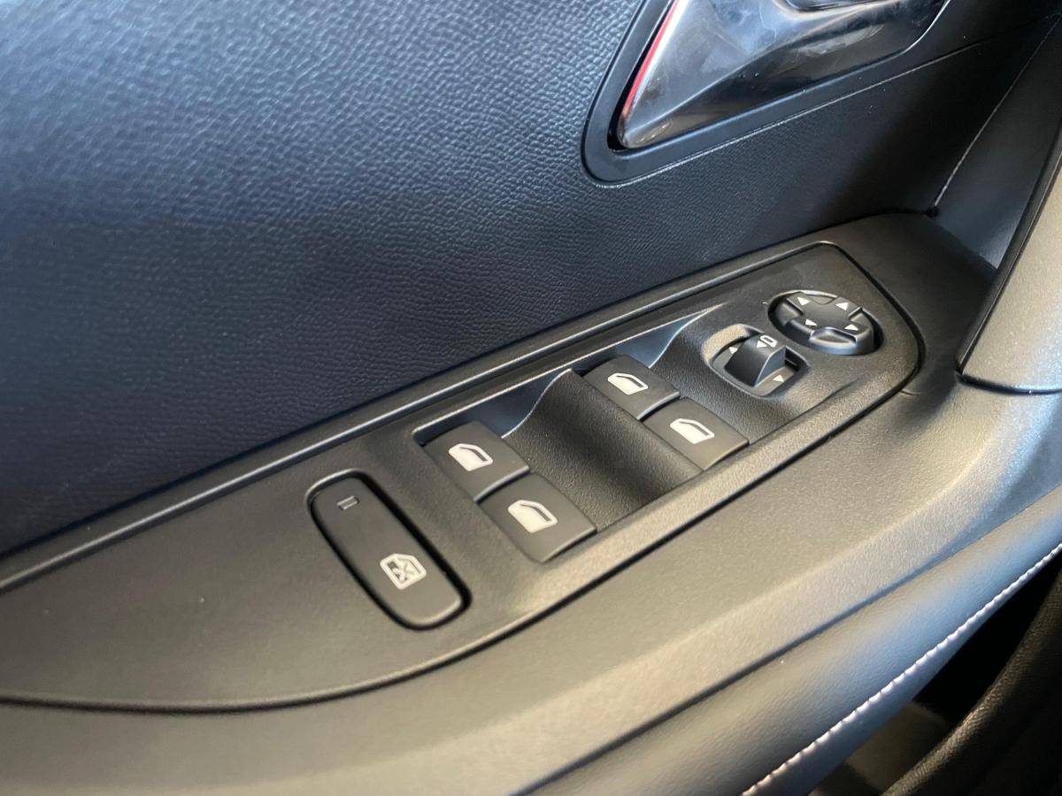 peugeot-2008-2025-gasolina-1199cc