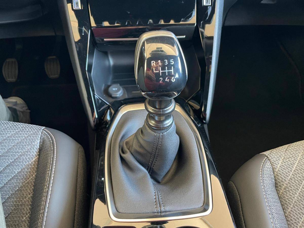 peugeot-2008-2025-gasolina-1199cc