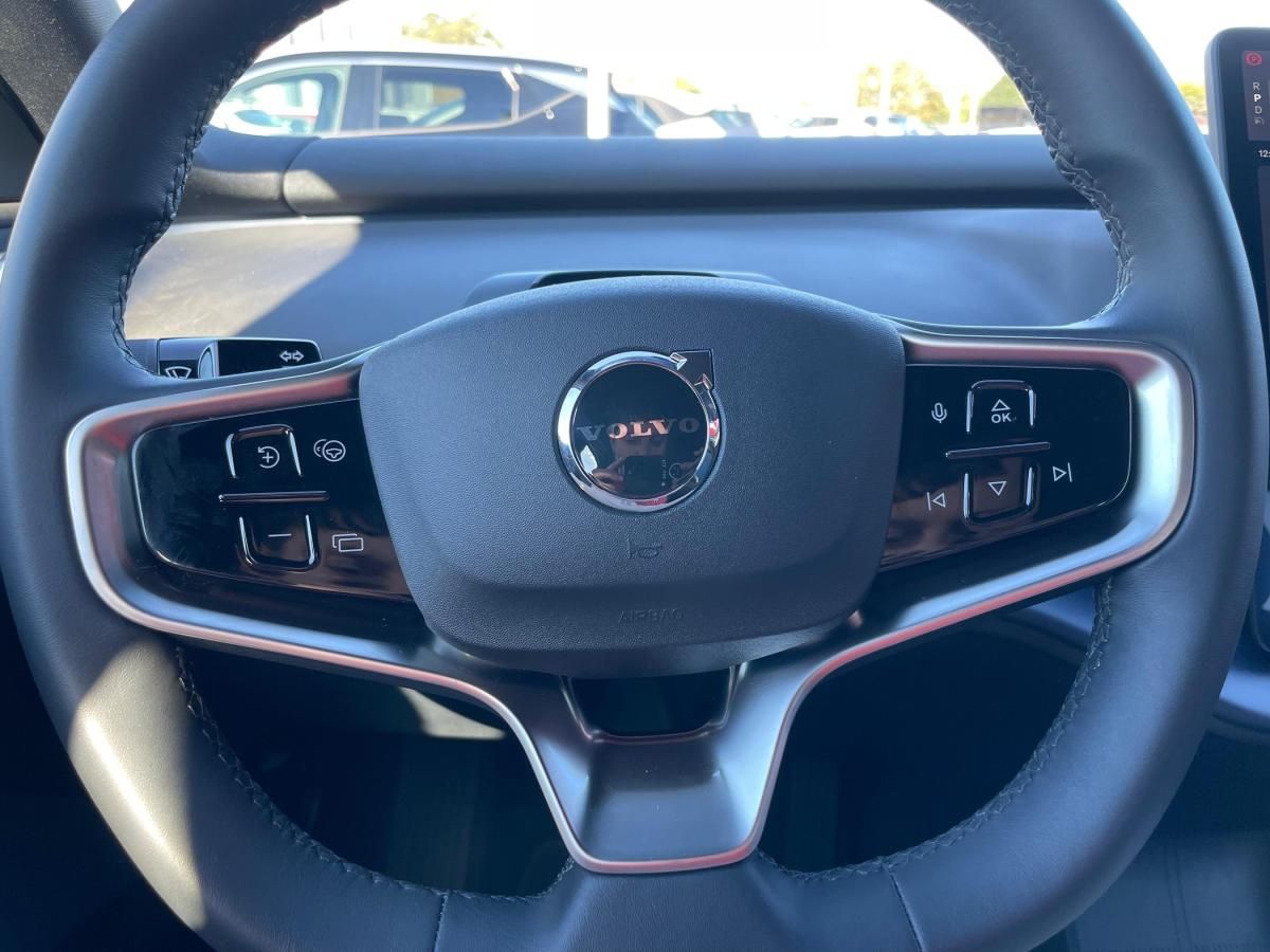 volvo-ex30-2024-eletrico-500cc