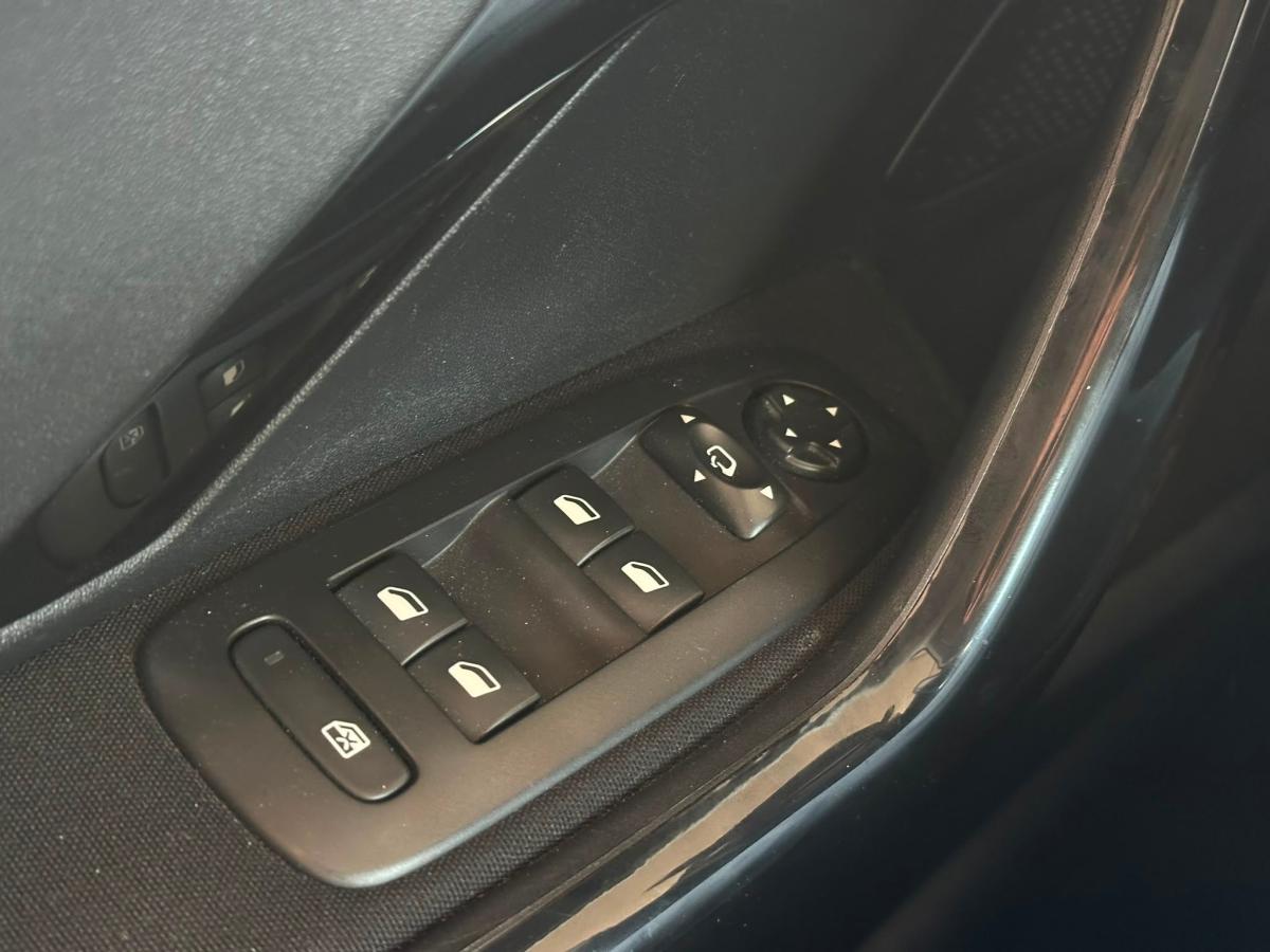 peugeot-208-2018-diesel-1499cc