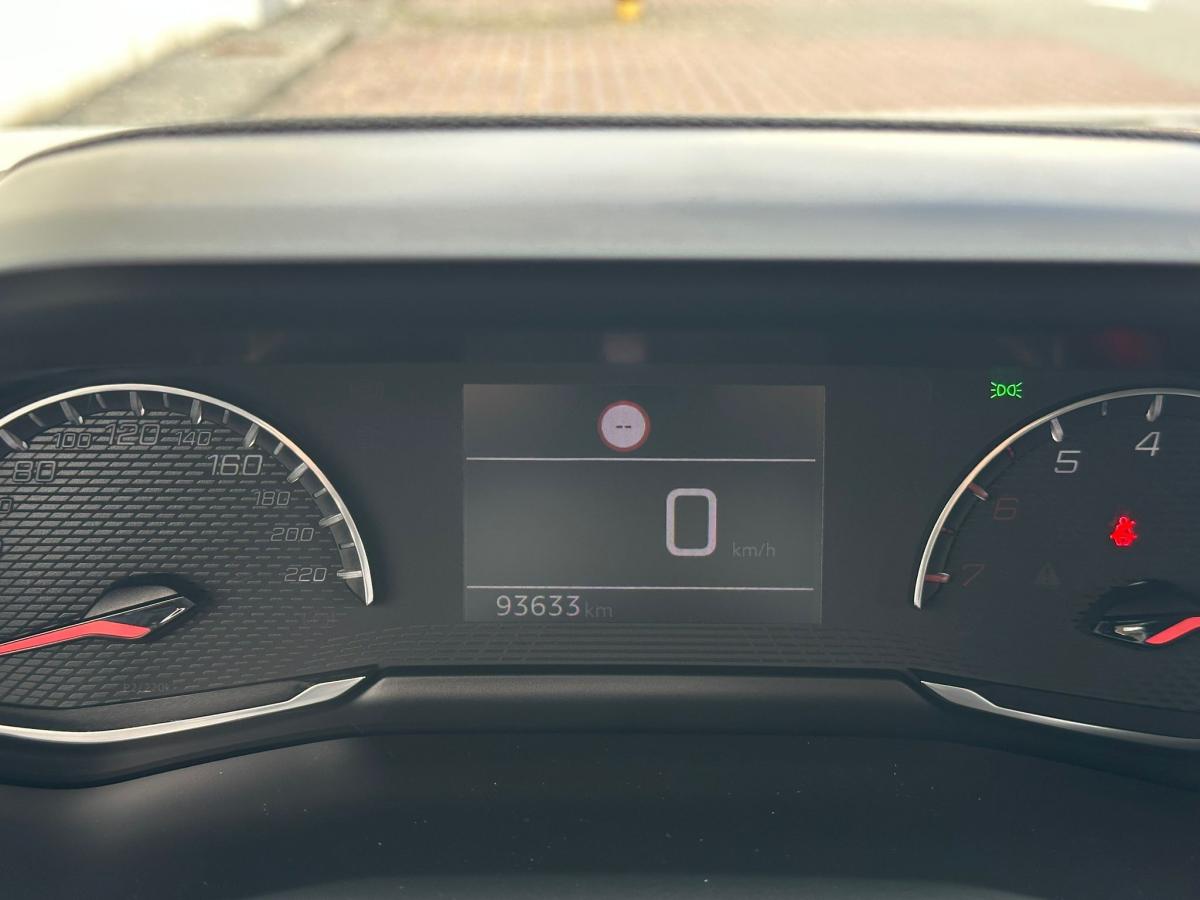peugeot-2008-2021-gasolina-1199cc