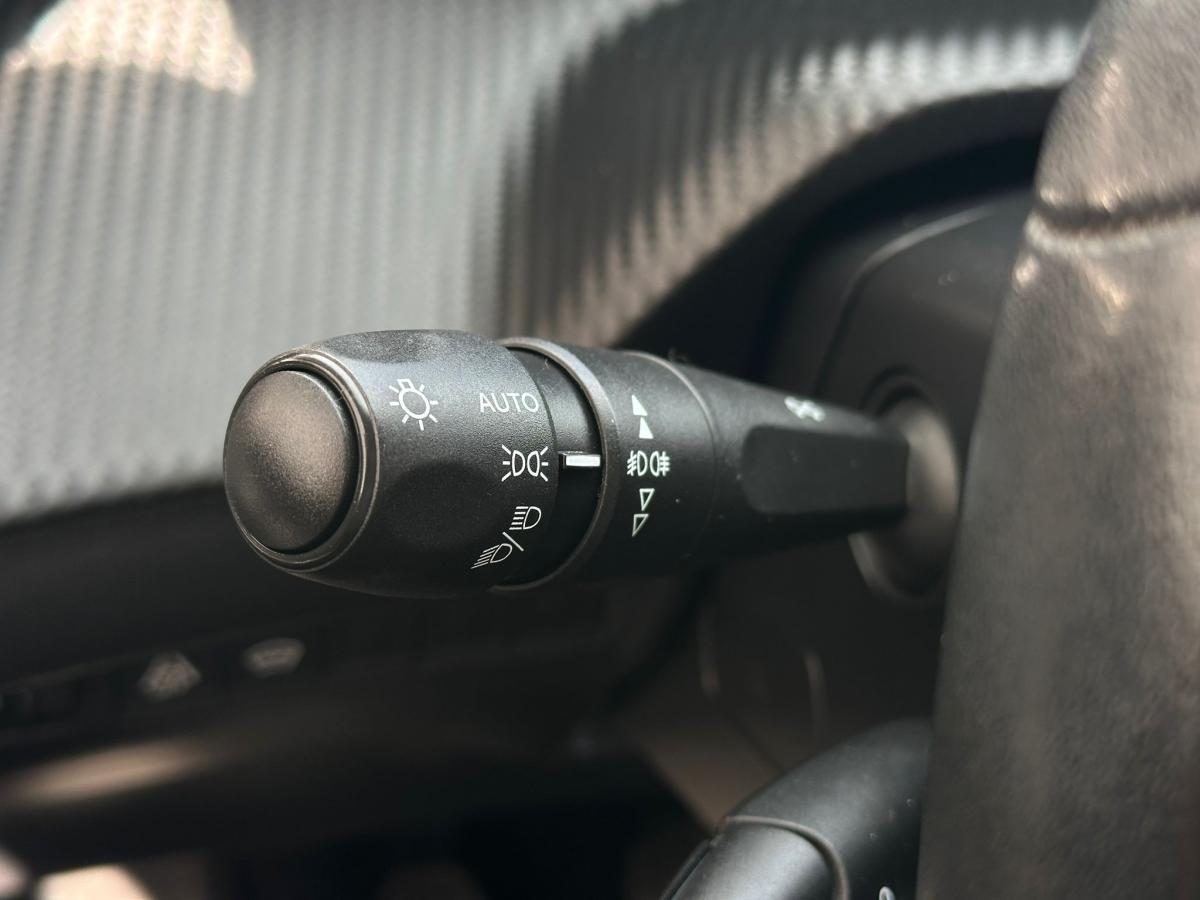 peugeot-2008-2021-gasolina-1199cc