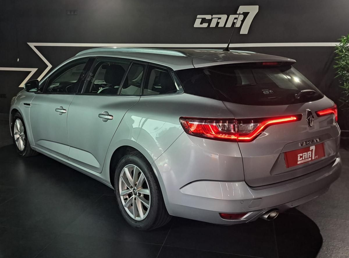 renault-megane-sport-tourer-2018-diesel-1461cc