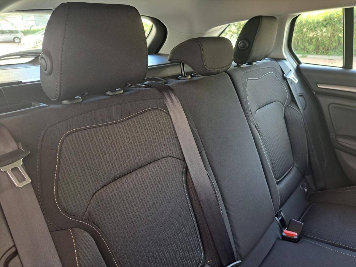 renault-megane-sport-tourer-2018-diesel-1461cc