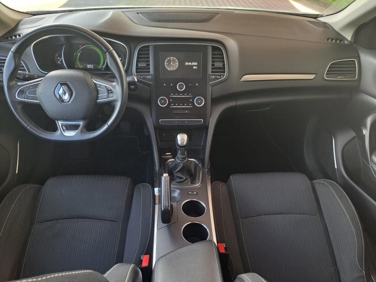 renault-megane-sport-tourer-2018-diesel-1461cc