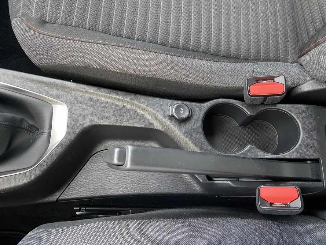 peugeot-208-2021-gasolina-1199cc