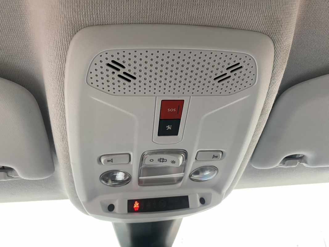 peugeot-208-2021-gasolina-1199cc