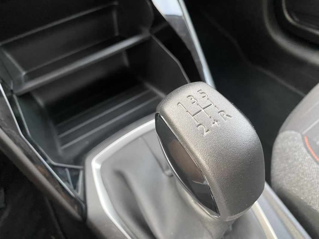 peugeot-208-2021-gasolina-1199cc