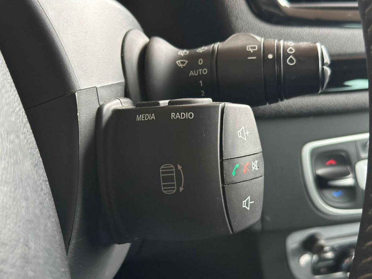 renault-megane-sport-tourer-2013-diesel-1598cc