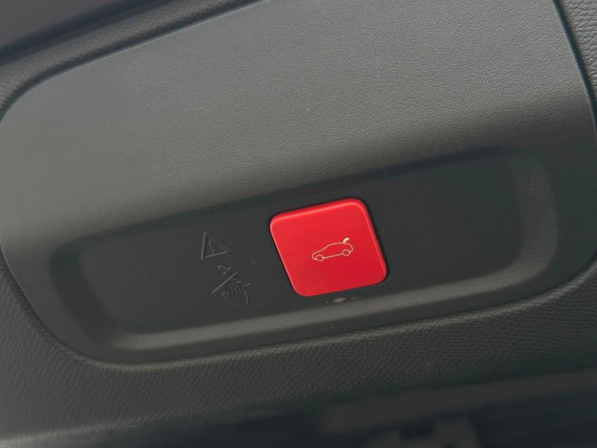 peugeot-408-2023-hibrido-a-gasolina-1598cc