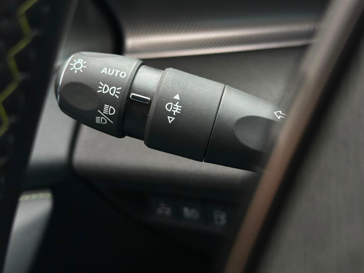 peugeot-408-2023-hibrido-a-gasolina-1598cc
