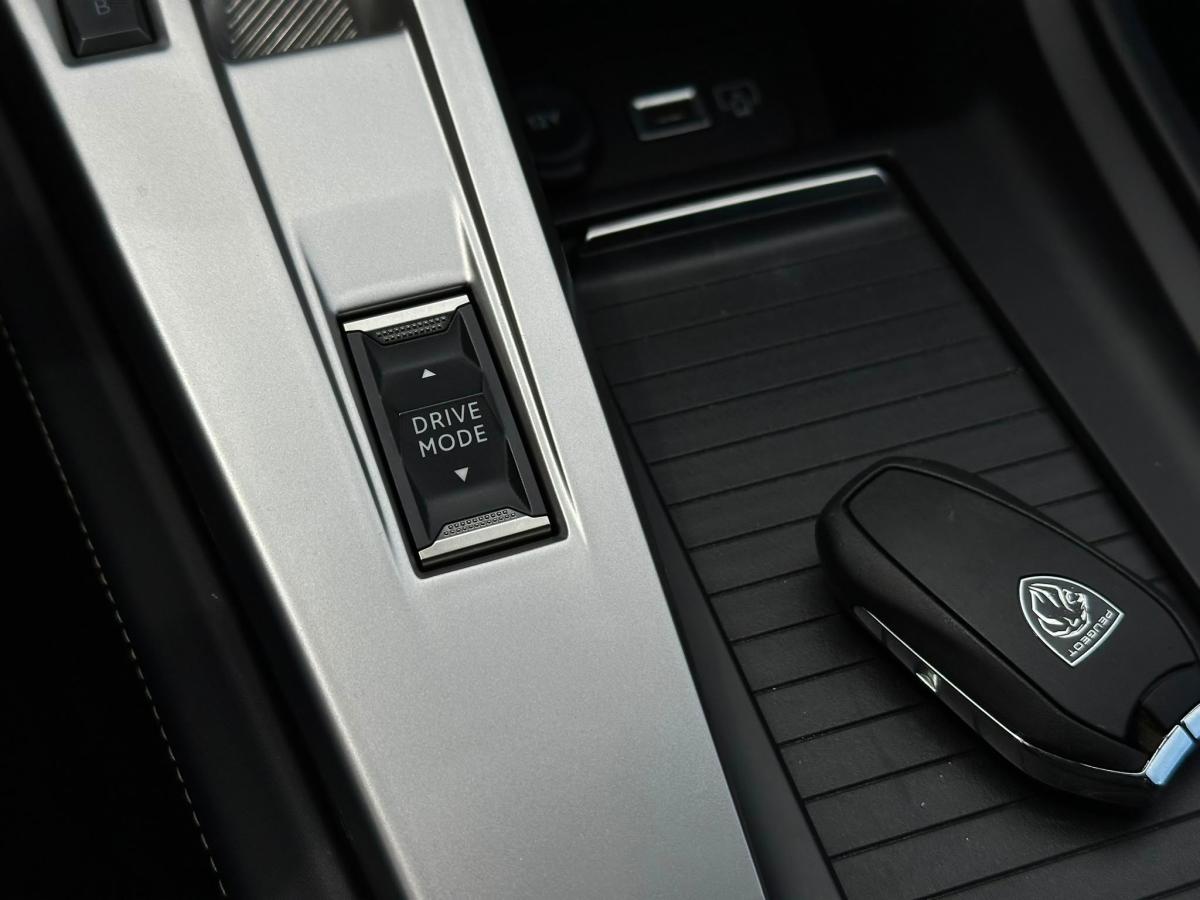 peugeot-408-2023-hibrido-a-gasolina-1598cc