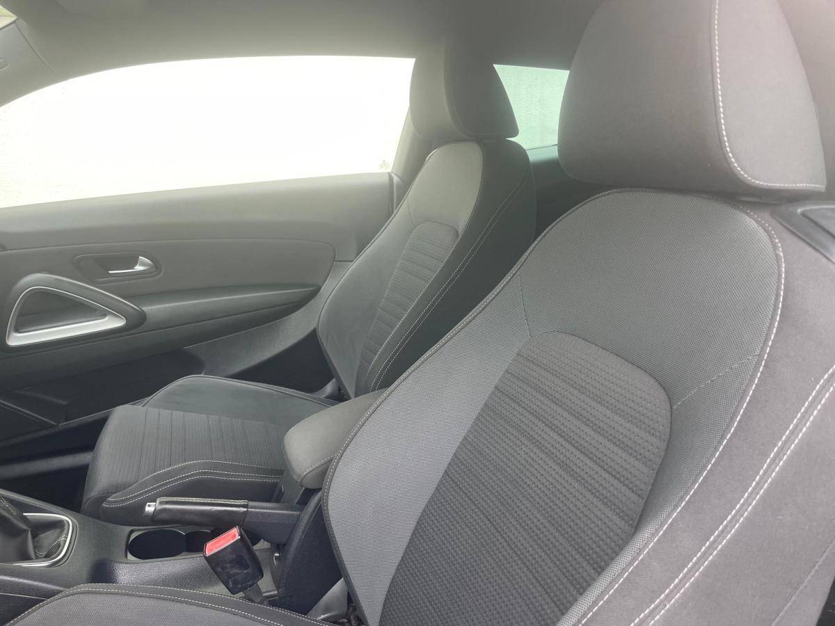 volkswagen-scirocco-2011-diesel-1968cc