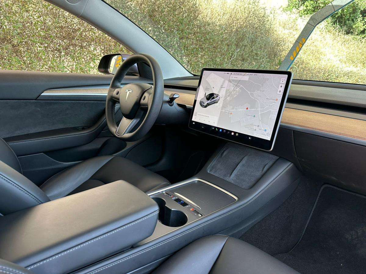 tesla-model-3-2021-eletrico-500cc