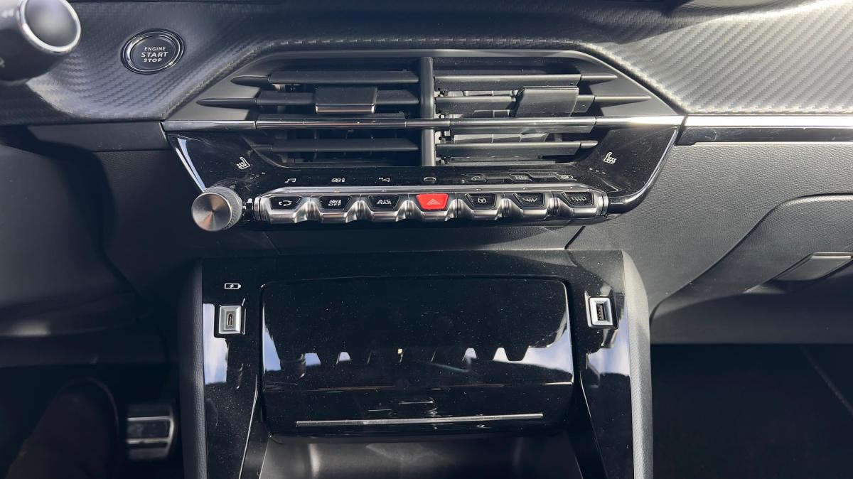 peugeot-208-2021-eletrico-500cc