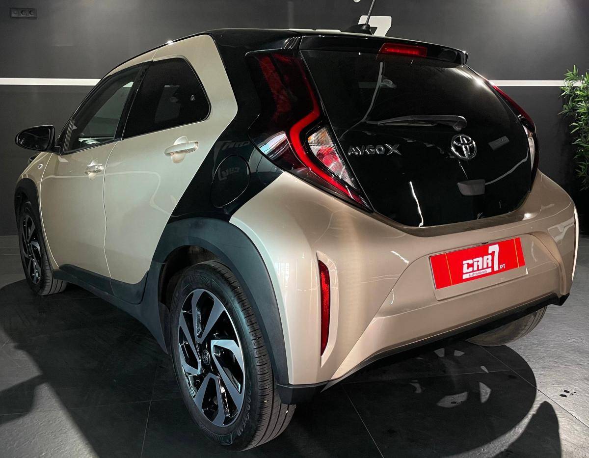 toyota-aygo-x-2025-gasolina-998cc