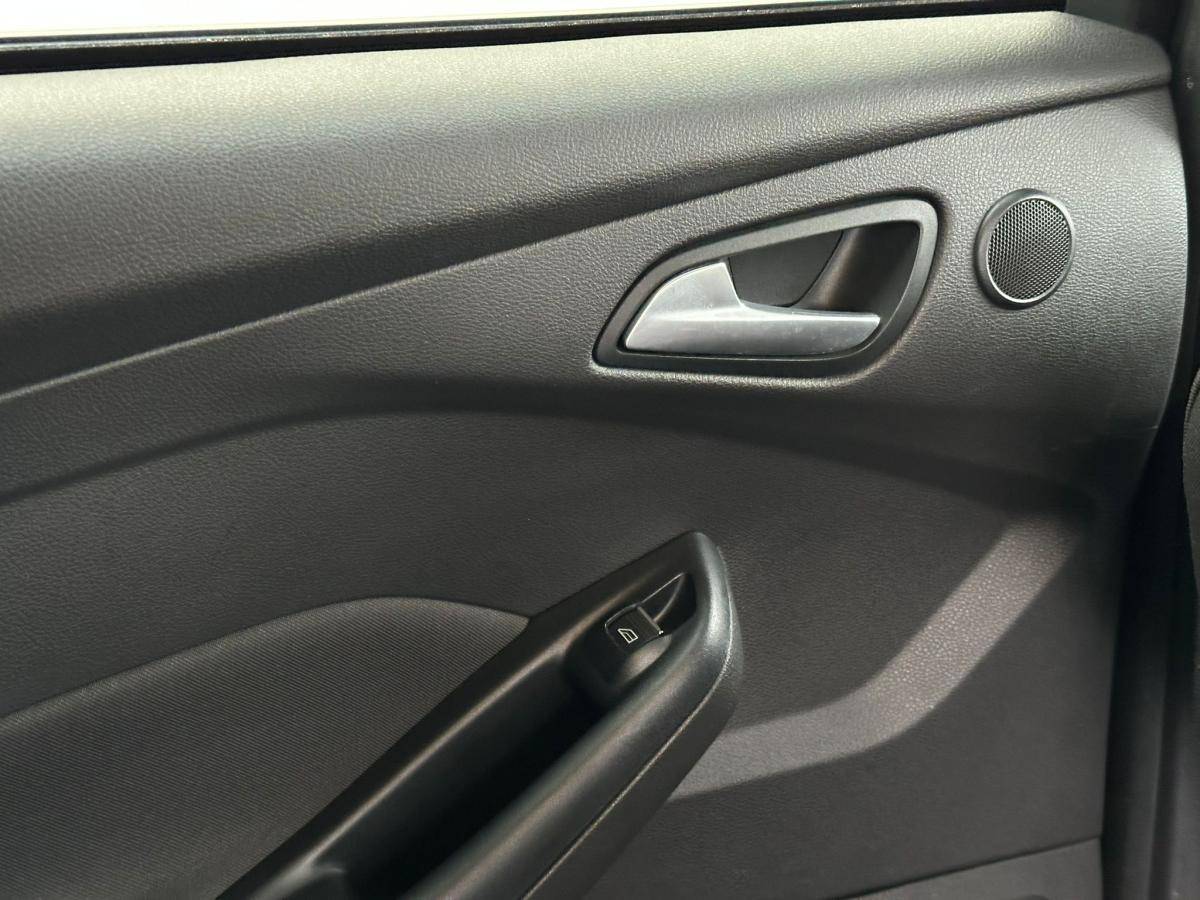 ford-focus-sw-2014-gasolina-998cc