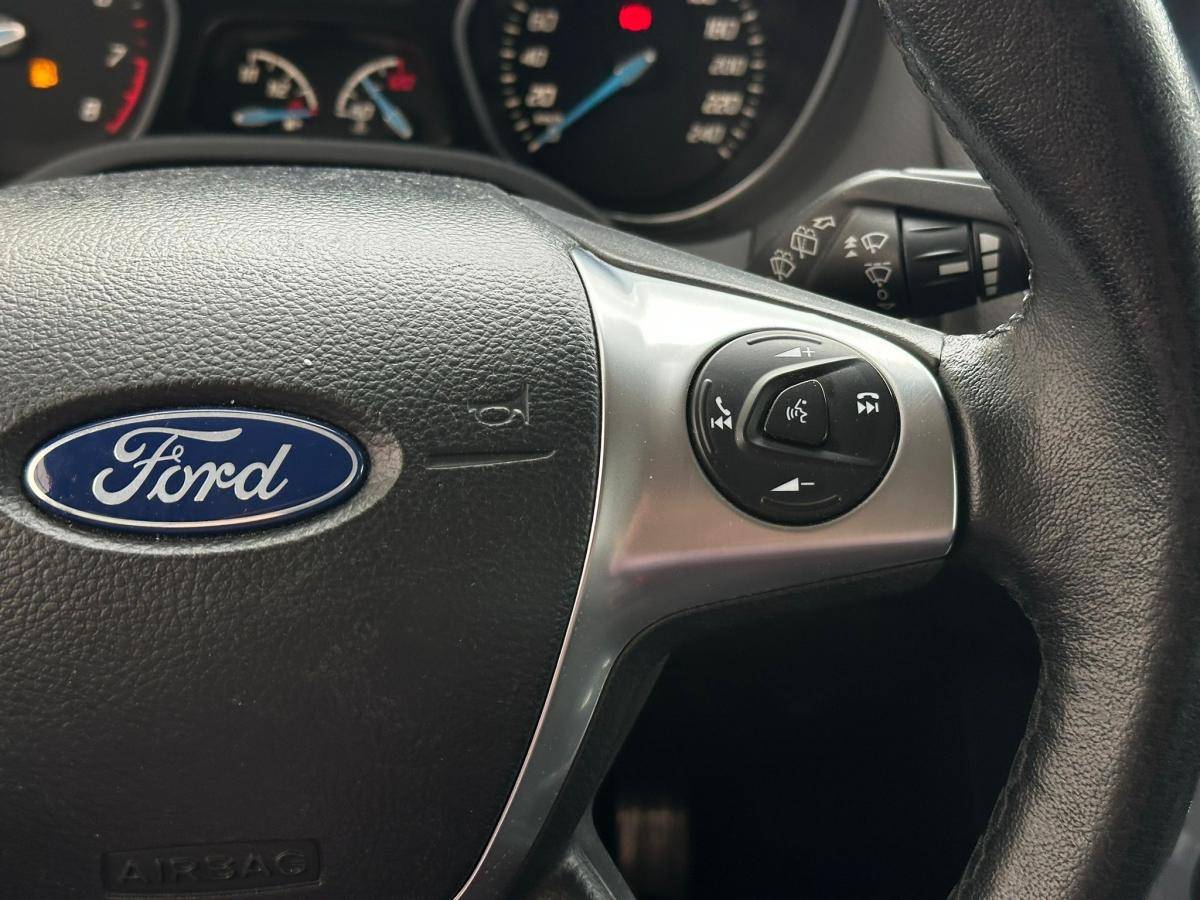 ford-focus-sw-2014-gasolina-998cc