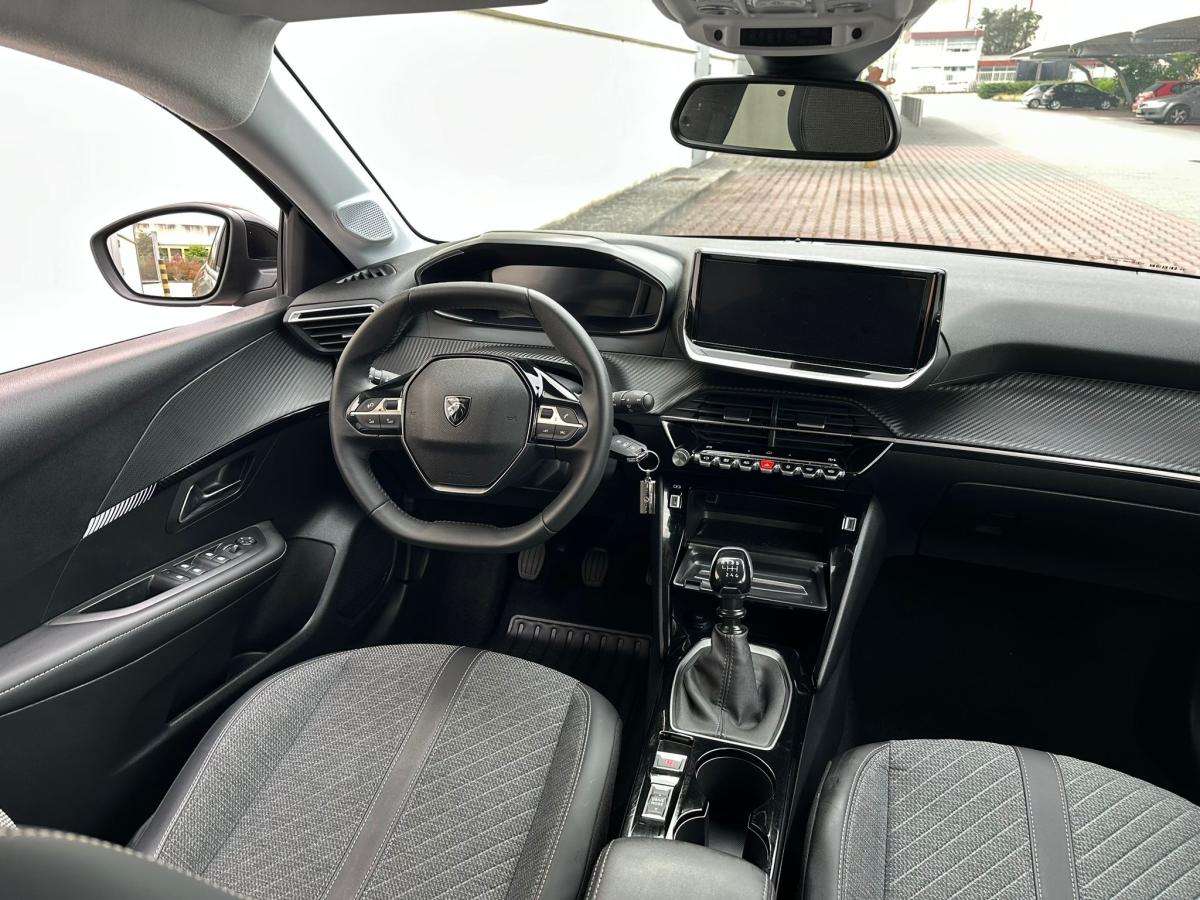 peugeot-208-2024-gasolina-1199cc