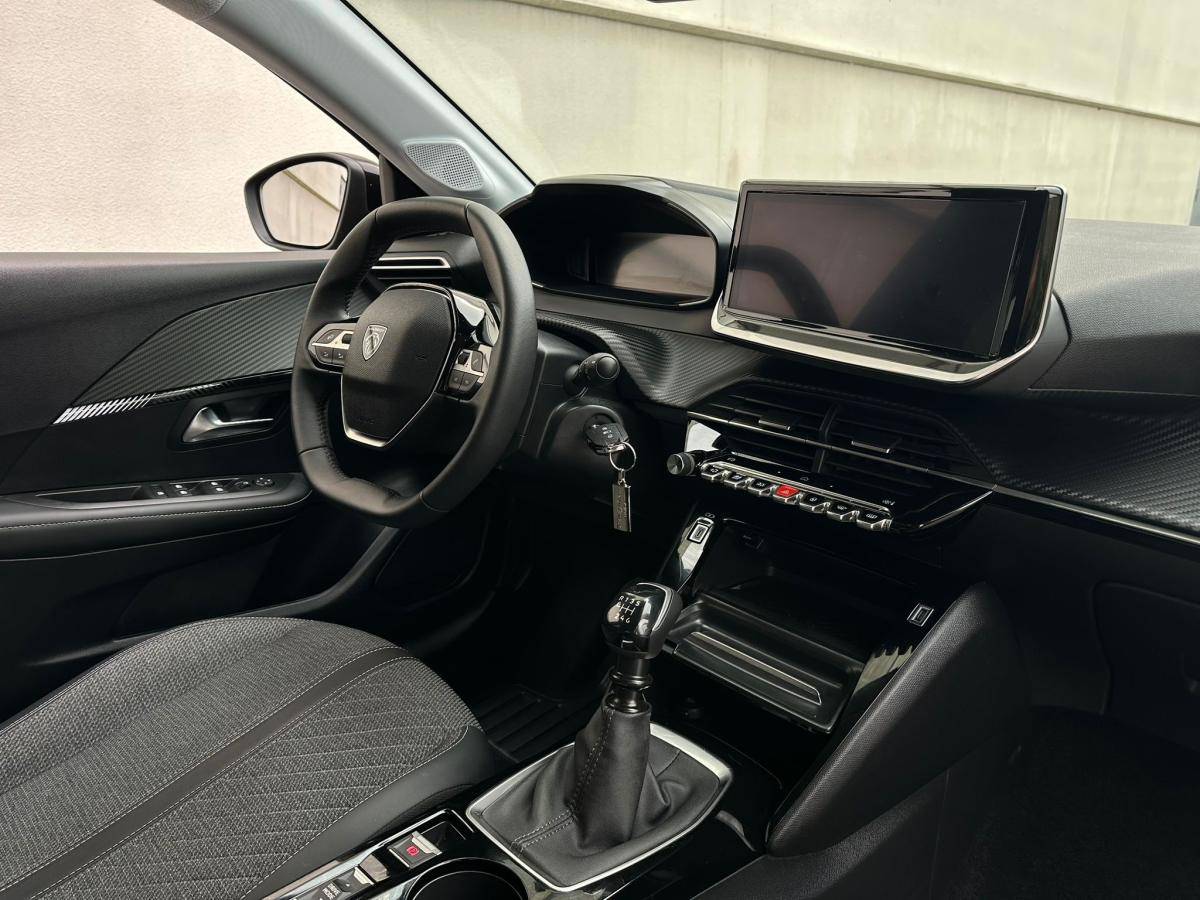 peugeot-208-2024-gasolina-1199cc