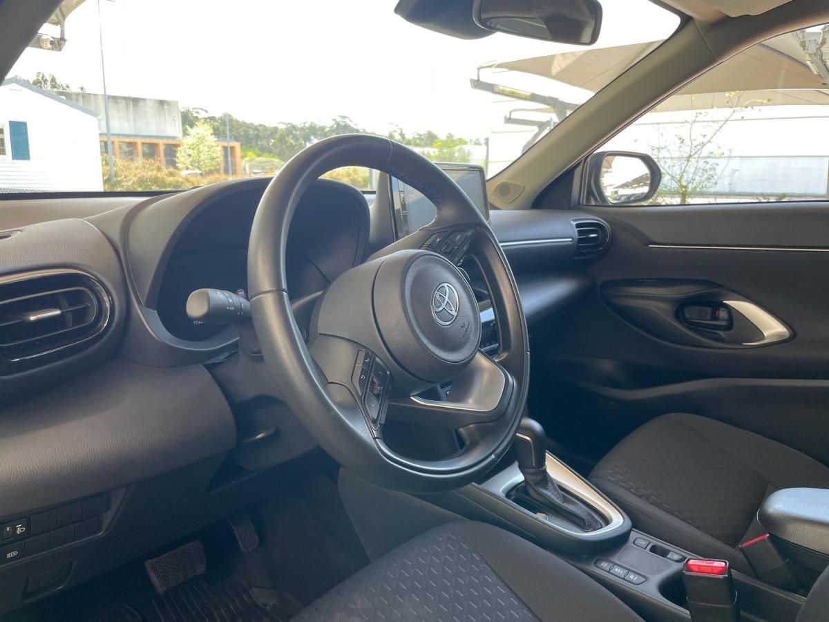 toyota-yaris-cross-2025-hibrido-a-gasolina-1490cc
