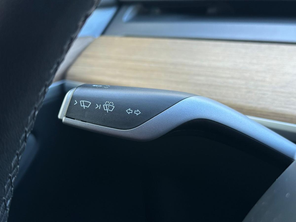 tesla-model-y-2022-eletrico-500cc