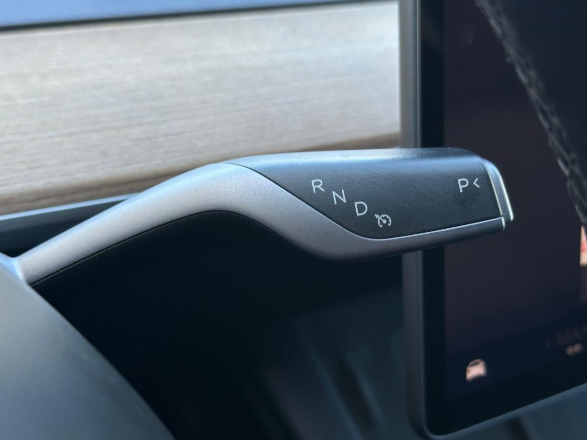 tesla-model-y-2022-eletrico-500cc