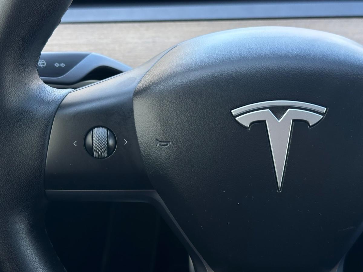 tesla-model-y-2022-eletrico-500cc