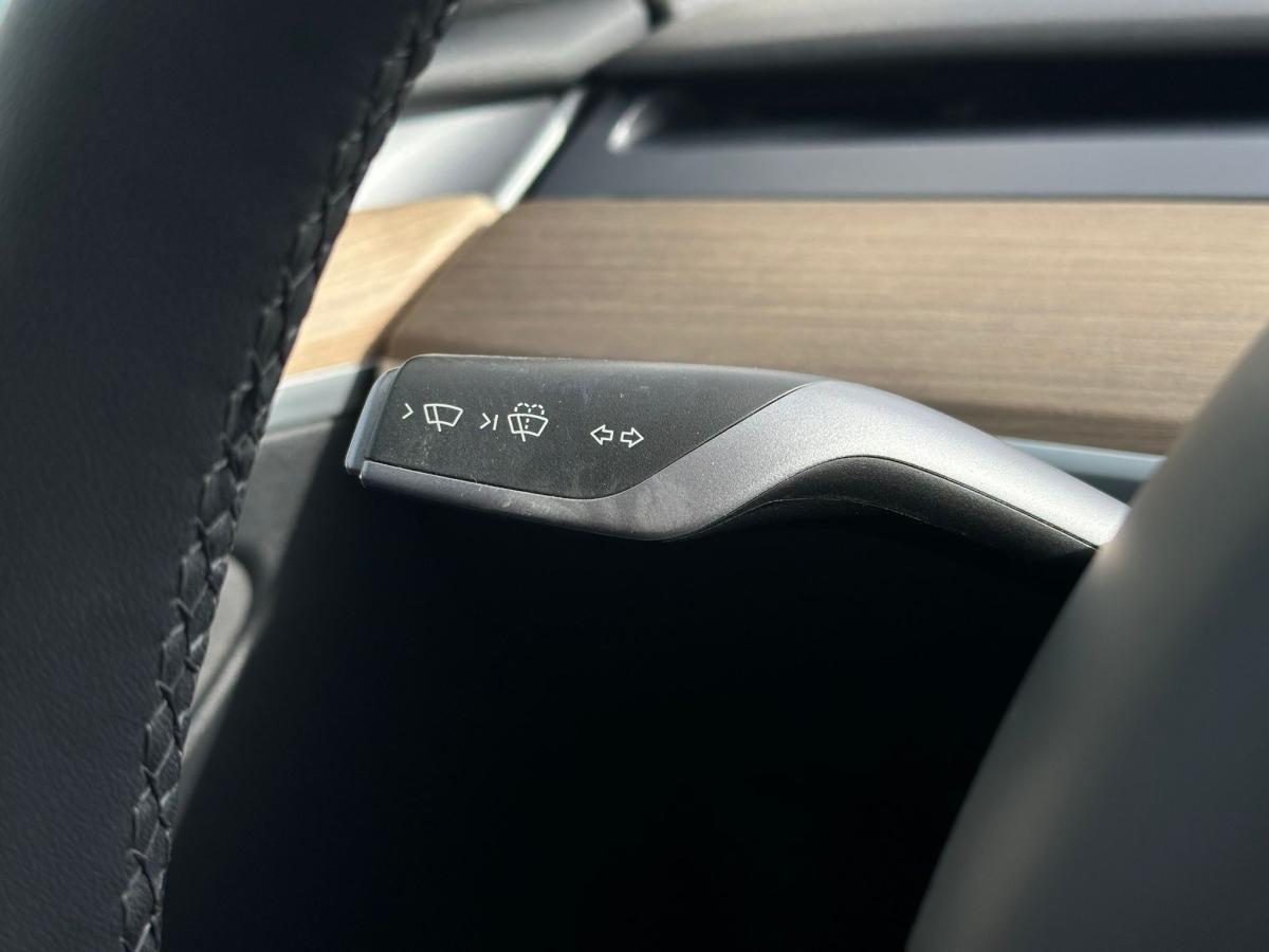 tesla-model-y-2020-eletrico-500cc