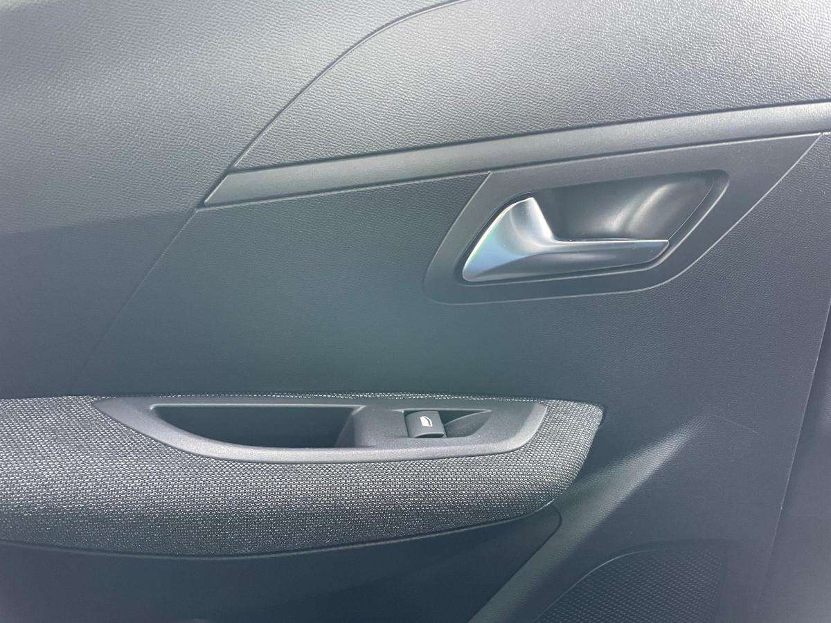 peugeot-208-2021-gasolina-1199cc