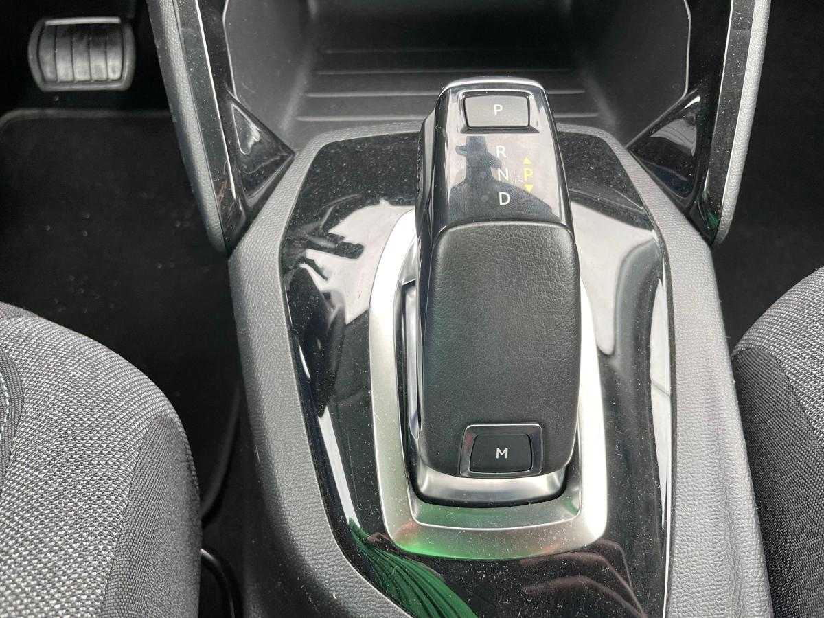 peugeot-208-2021-gasolina-1199cc