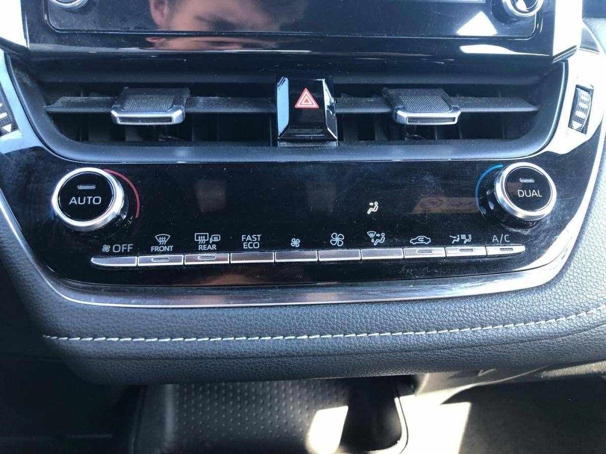 toyota-corolla-2021-hibrido-a-gasolina-1798cc