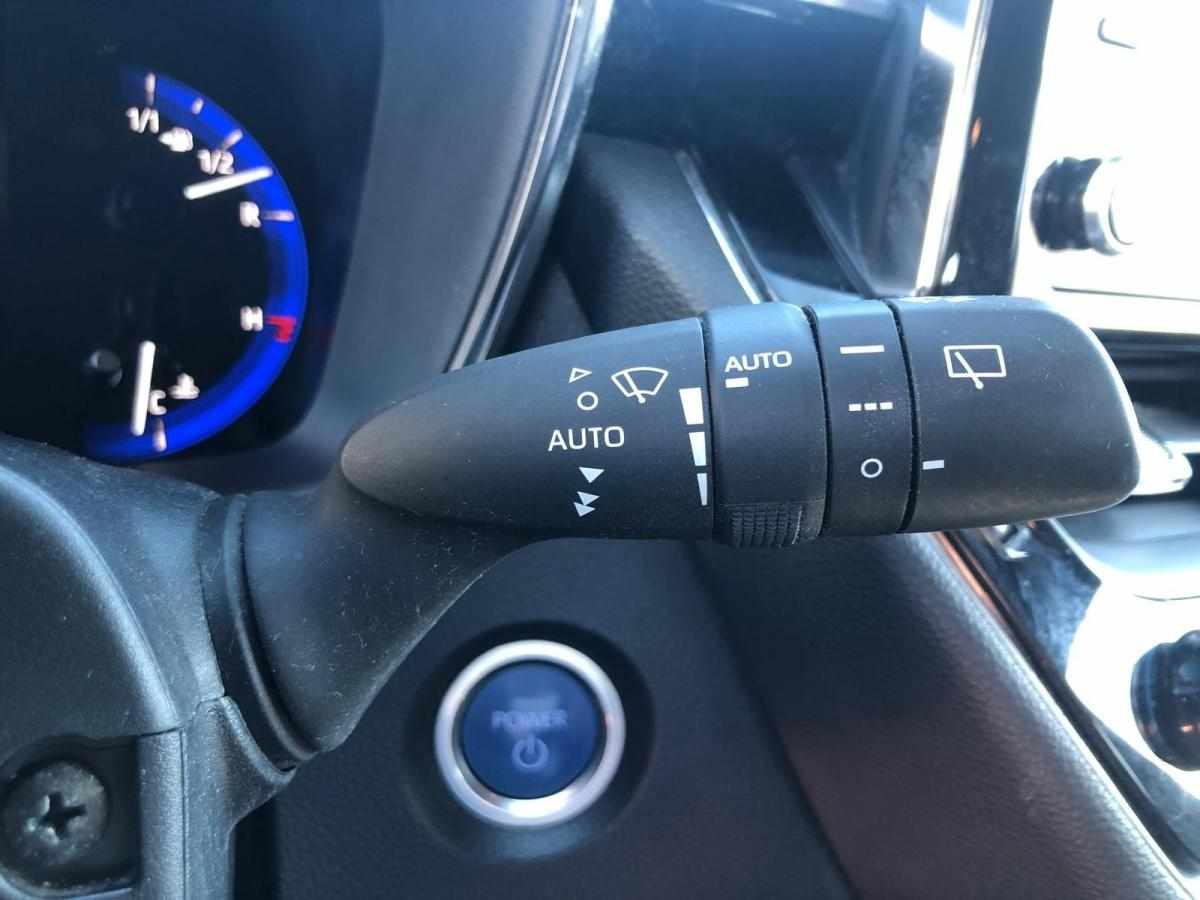 toyota-corolla-2021-hibrido-a-gasolina-1798cc