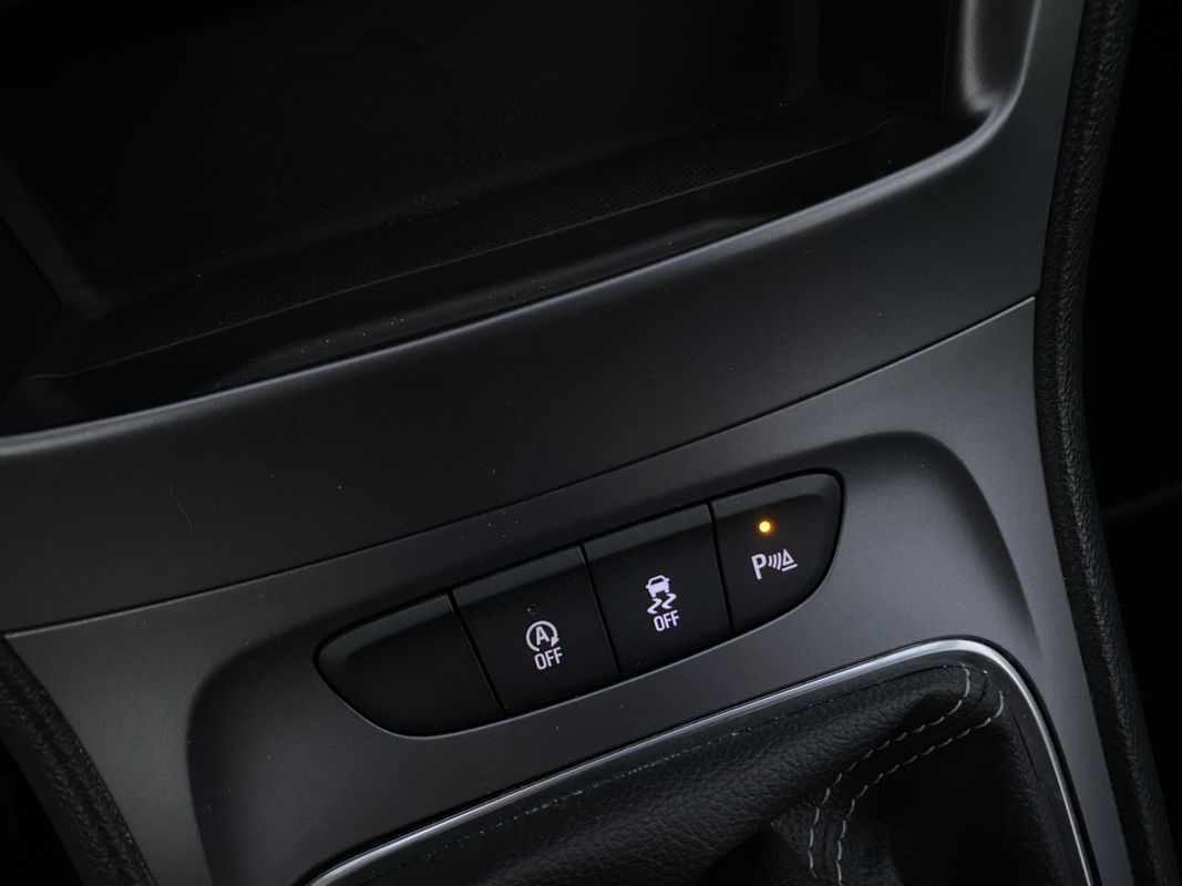 opel-astra-sport-tourer-2019-diesel-1598cc
