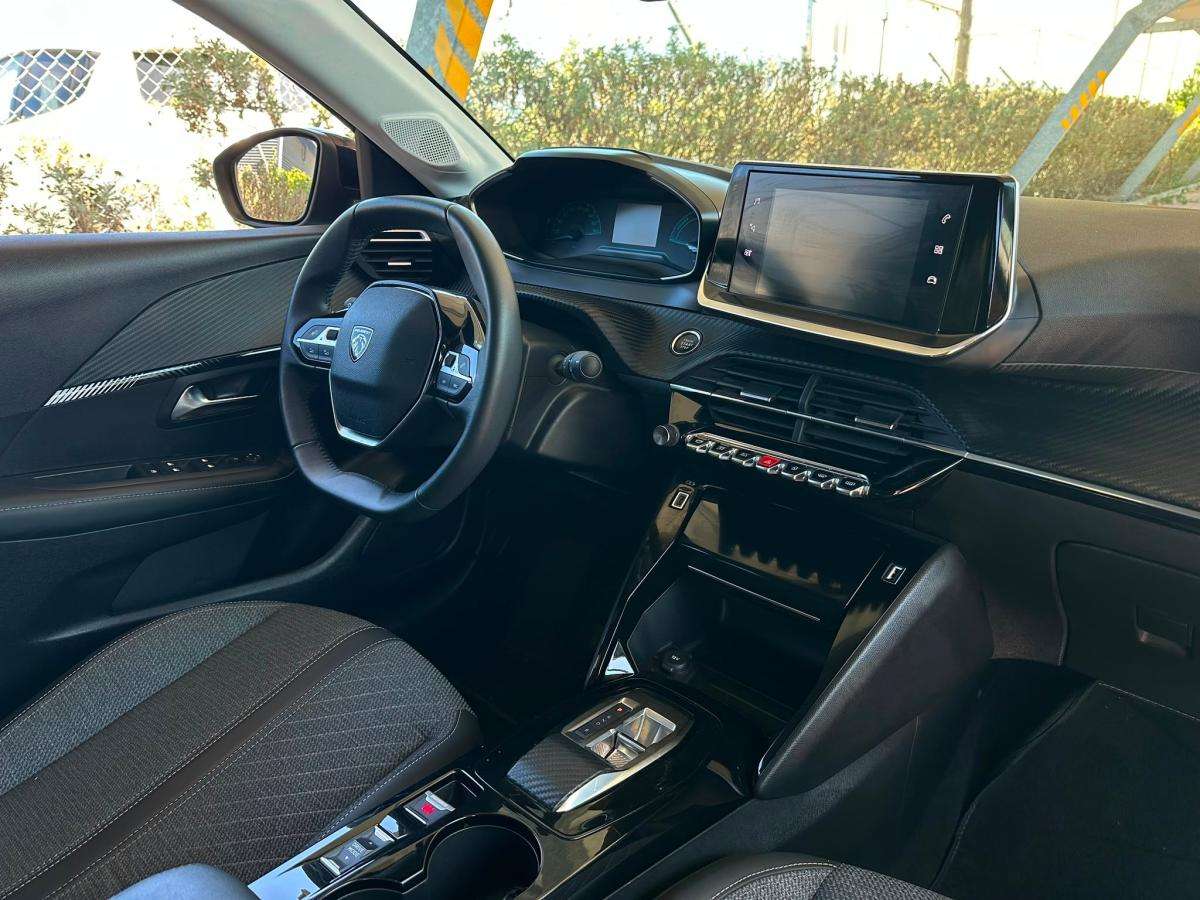 peugeot-208-2024-eletrico-0cc