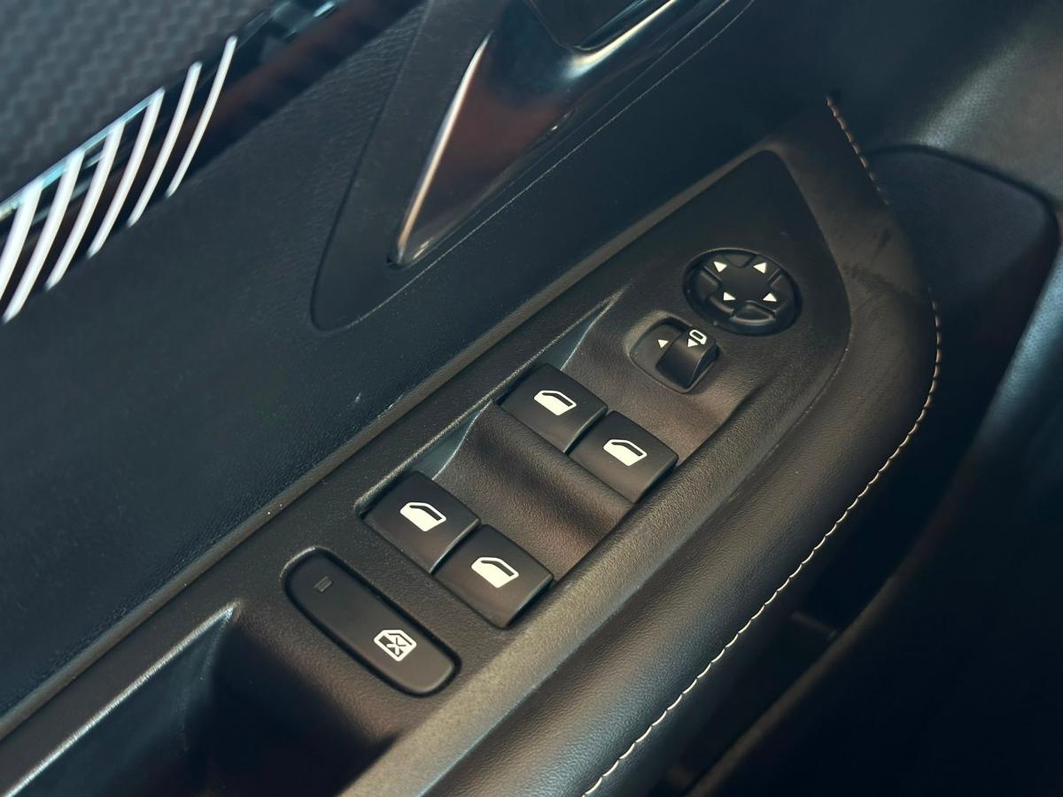 peugeot-208-2024-eletrico-0cc