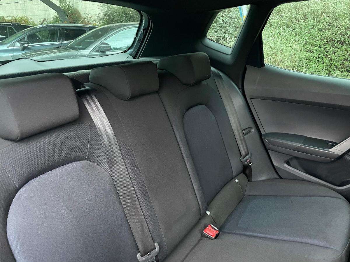 seat-arona-2023-gasolina-999cc