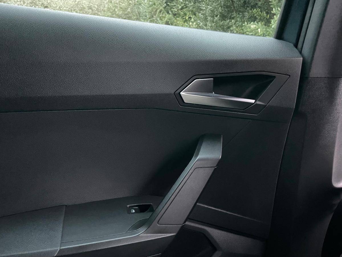seat-arona-2023-gasolina-999cc