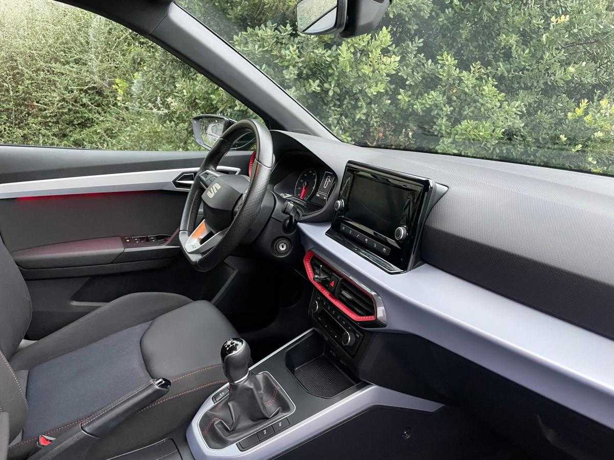 seat-arona-2023-gasolina-999cc