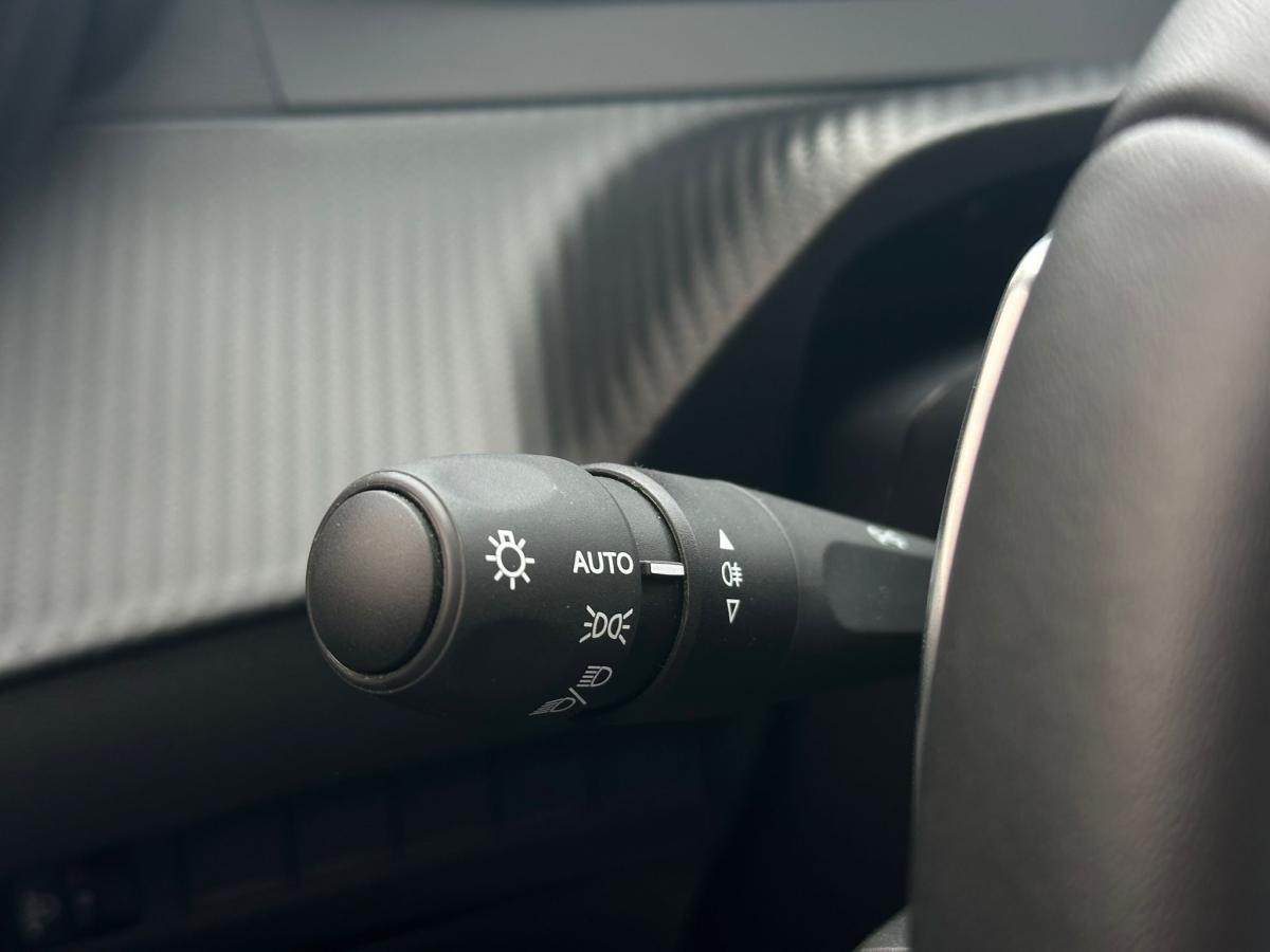 peugeot-208-2025-gasolina-1199cc